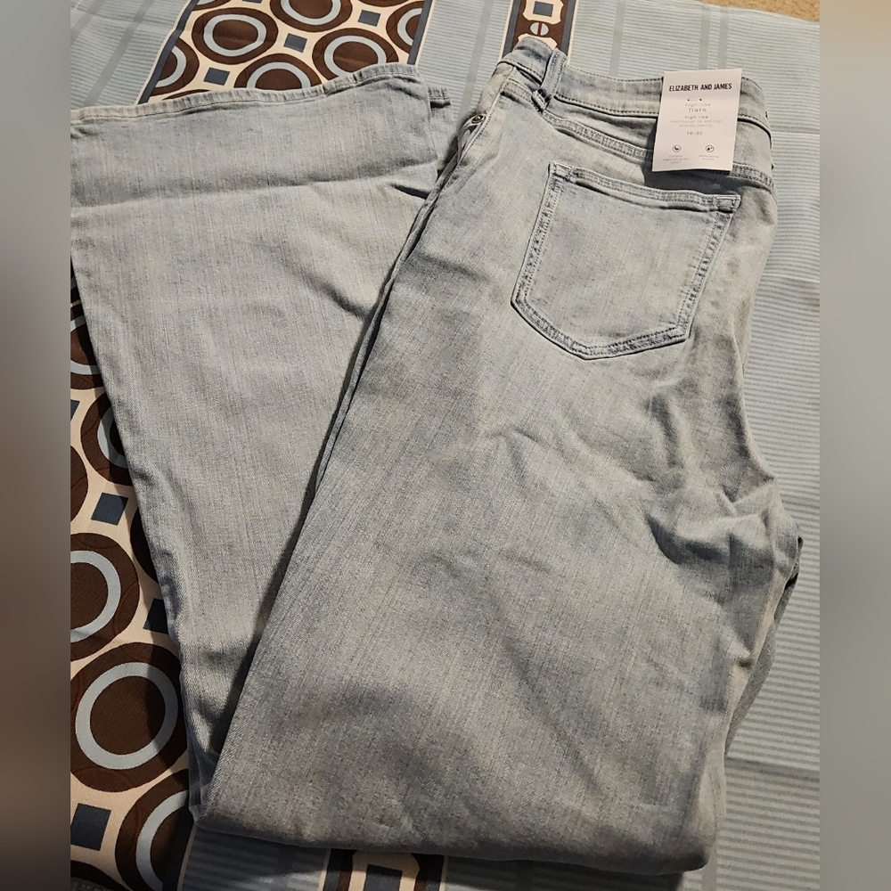 Elizabeth and James jeans - Picture 5 of 5